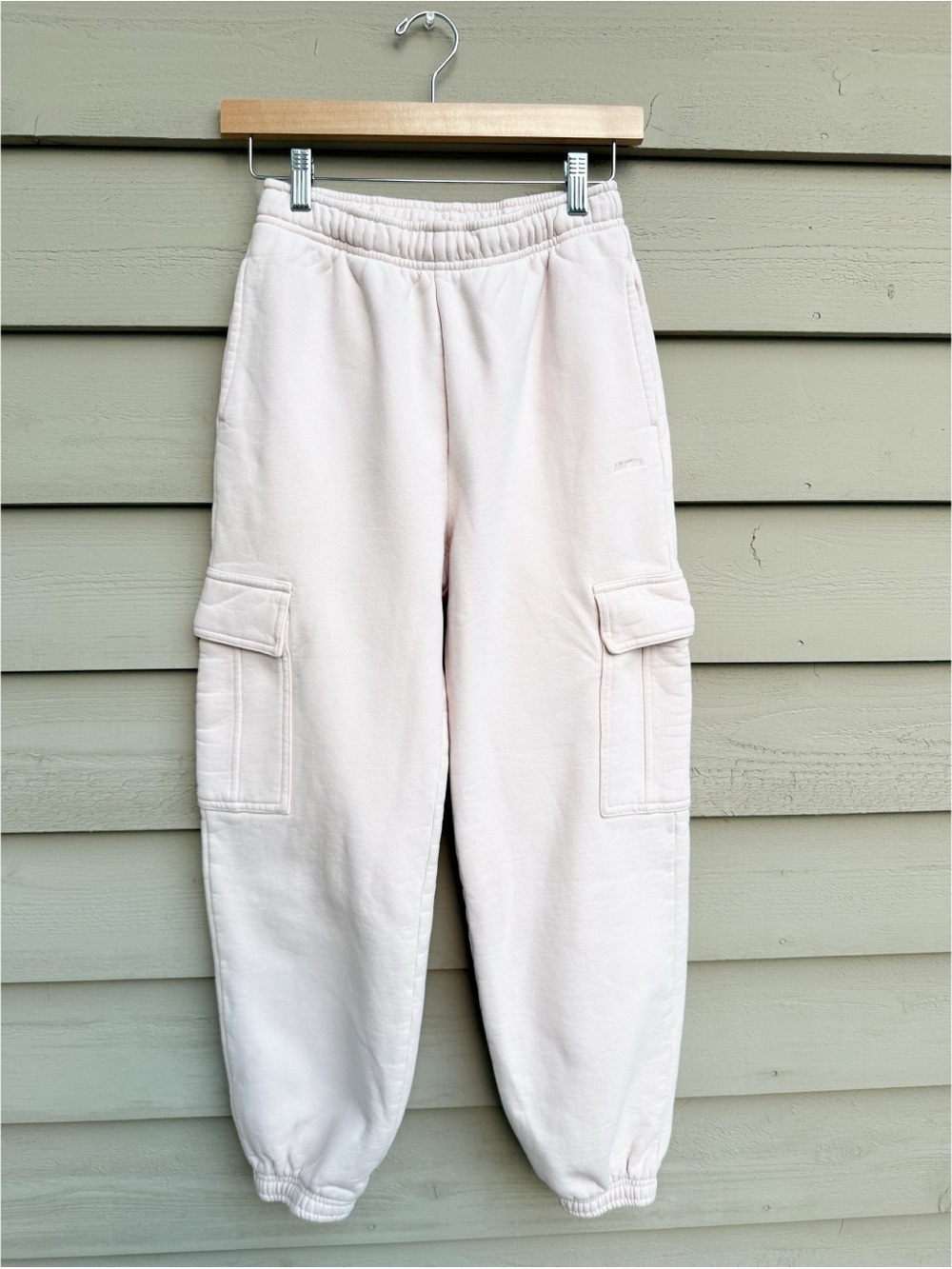 Aritzia Sweatfleece Cozy Fleece Mega Cargo Sweatpants Pink XS